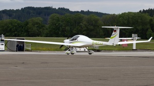 Photo of D-KCJJ - Diamond HK36TC-100 Super Dimona operated by Luftsportverein Osthofen
