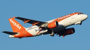 Photo of OE-LQU - Airbus A319-111 operated by easyJet Europe