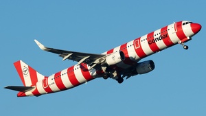 Photo of D-AIAB - Airbus A321-211 operated by Condor