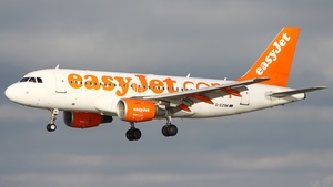 Photo of G-EZSM - Airbus A319-111 operated by easyJet