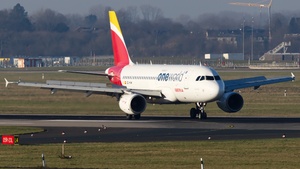 Photo of EC-KHM - Airbus A319-111 operated by Iberia