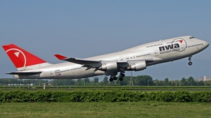 Photo of N663US - Boeing 747-451 operated by Northwest Airlines