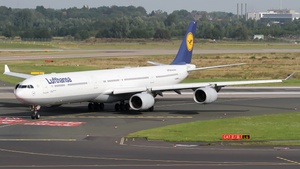 Photo of D-AIHF - Airbus A340-642 operated by Lufthansa