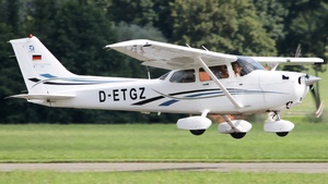 Photo of D-ETGZ - Cessna 172S Skyhawk SP operated by Vorarlberger Alpenflieger Club
