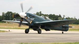 Photo of PS915 - Supermarine 389 Spitfire PR Mk.XIX operated by Battle of Britain Memorial Flight