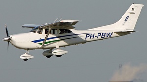 Photo of PH-PBW - Cessna T182T Turbo Skylane TC operated by Sky Adventure Waalwijk