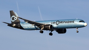 Photo of F-HBUZ - Airbus A321-252NX operated by La Compagnie