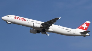 Photo of HB-IOC - Airbus A321-111 operated by Swiss International Air Lines