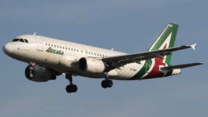 Photo of EI-IMH - Airbus A319-112 operated by Alitalia