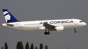 Photo of F-HDMF - Airbus A320-214 operated by Air Corsica