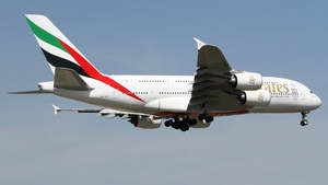 Photo of A6-EOJ - Airbus A380-861 operated by Emirates