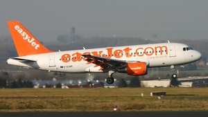 Photo of G-EZAD - Airbus A319-111 operated by easyJet