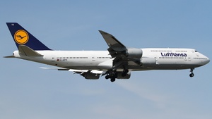 Photo of D-ABYS - Boeing 747-830 operated by Lufthansa