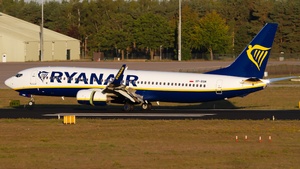 Photo of SP-RSM - Boeing 737-8AS operated by Ryanair Sun