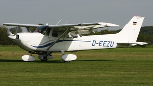 Photo of D-EEZU - Reims-Cessna FR172H Reims Rocket operated by Fliegergemeinschaft Flughafen Köln/Bonn