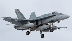 Photo of 188742 - McDonnell Douglas CF-188A Hornet operated by Royal Canadian Air Force