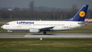 Photo of D-ABEF - Boeing 737-330 operated by Lufthansa