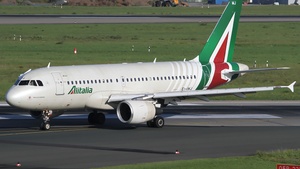 Photo of EI-IMJ - Airbus A319-112 operated by Alitalia