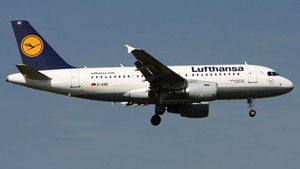 Photo of D-AIBE - Airbus A319-112 operated by Lufthansa