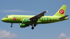 Photo of VP-BHL - Airbus A319-114 operated by S7 Airlines