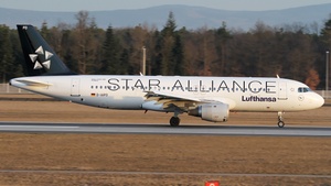Photo of D-AIPD - Airbus A320-211 operated by Lufthansa