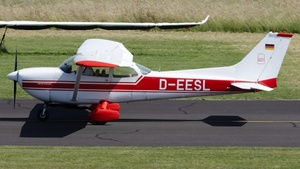 Photo of D-EESL - Reims-Cessna FR172J Reims Rocket operated by Private