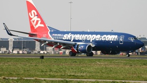 Photo of OM-NGK - Boeing 737-76N operated by SkyEurope Airlines