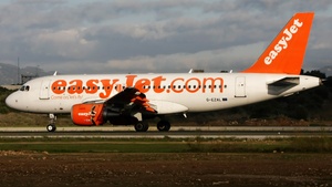 Photo of G-EZAL - Airbus A319-111 operated by easyJet