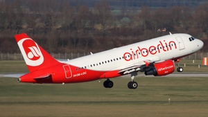 Photo of OE-LOC - Airbus A319-112 operated by Air Berlin (opb Niki)