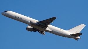 Photo with serial 25368 - Boeing 757-222(PCF)