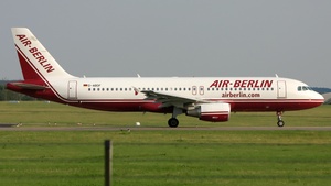 Photo of D-ABDF - Airbus A320-214 operated by Air Berlin