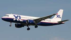 Photo of D-AXLB - Airbus A320-214 operated by XL Airways Germany