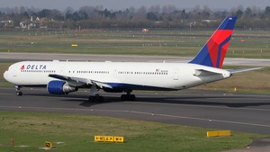 Photo of N826MH - Boeing 767-432(ER) operated by Delta Air Lines