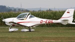 Photo of D-EQIL - Aquila A210 operated by Private