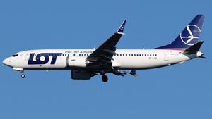 Photo of SP-LYD - Boeing 737 MAX 8 operated by LOT Polish Airlines