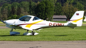 Photo of D-EVMU - Aquila A210 operated by Private