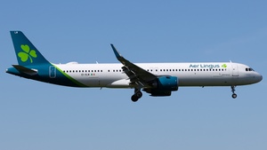 Photo of EI-XLW - Airbus A321-253NY operated by Aer Lingus
