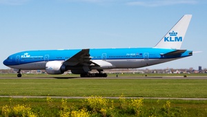 Photo of PH-BQB - Boeing 777-206(ER) operated by KLM Royal Dutch Airlines