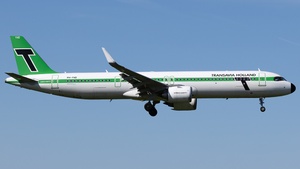 Photo of PH-YHD - Airbus A321-252NX operated by Transavia