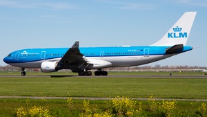 Photo with serial 682 - Airbus A330-203