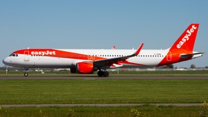 Photo of G-UZMM - Airbus A321-251NX operated by easyJet