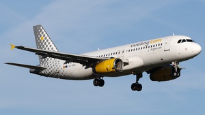 Photo of EC-OGC - Airbus A320-232 operated by Vueling