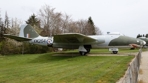 Photo of XM264 - English Electric Canberra B(I).8 operated by Royal Air Force