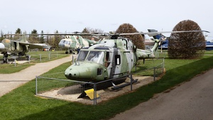 Photo of XZ221 - Westland Lynx AH.7 operated by Army Air Corps