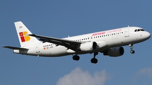 Photo of EC-JFH - Airbus A320-214 operated by Iberia Express