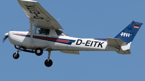 Photo of D-EITK - Reims-Cessna F152 operated by FFH Flight Training