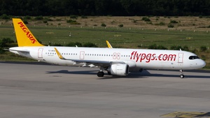 Photo of TC-RFB - Airbus A321-251NX operated by Pegasus Airlines