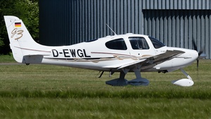 Photo of D-EWGL - Cirrus SR22 G3 GTS operated by Private