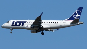 Photo of SP-LIK - Embraer ERJ-175LR operated by LOT Polish Airlines