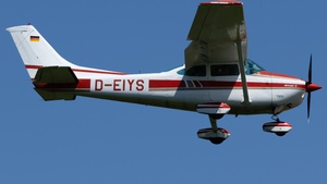 Photo of D-EIYS - Reims-Cessna F182Q Skylane II operated by Fliegerclub Moosburg